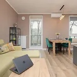 公寓 Active By Renters