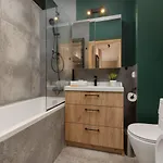 Active By Renters * 华沙