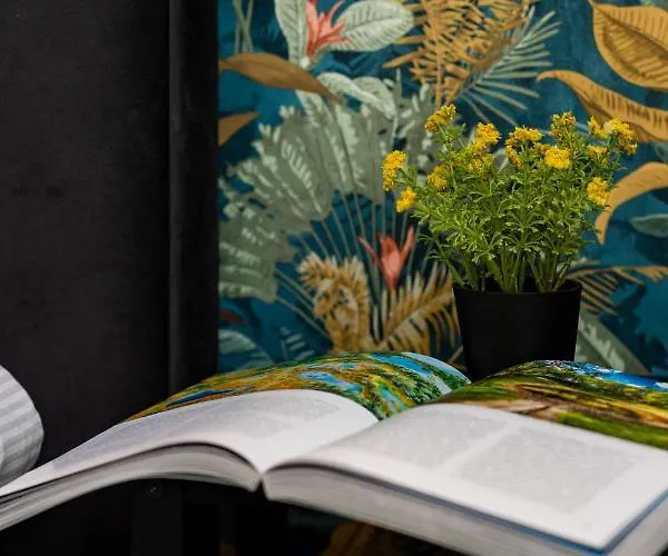 Active By Renters * Varsovia