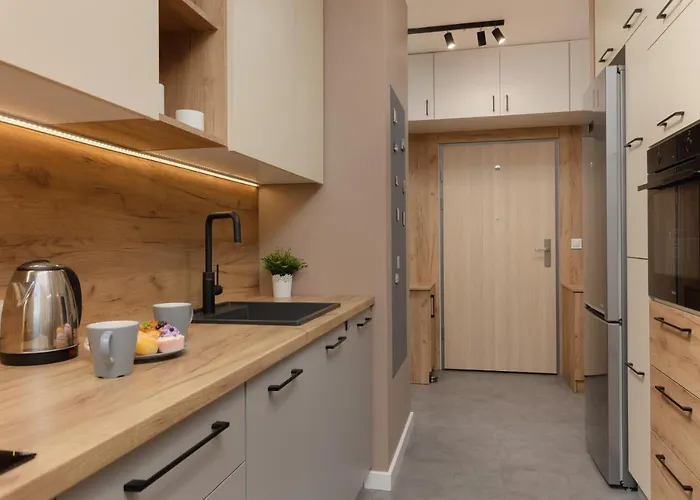 Active By Renters * Varsovia