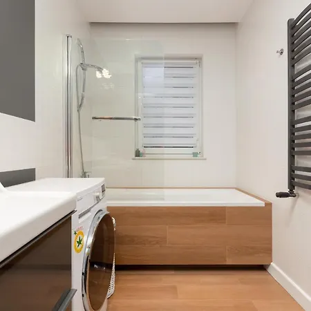 Active By Renters * Varsavia