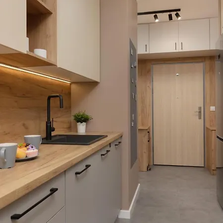 Active By Renters * Varsavia